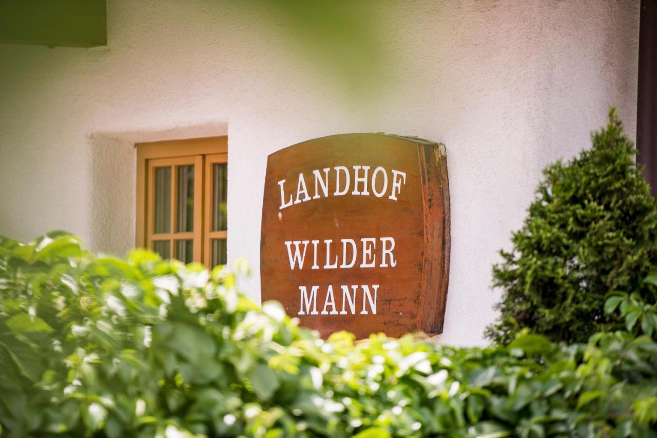 Landgasthof "Wilder Mann" Hotel Innsbruck Exterior foto